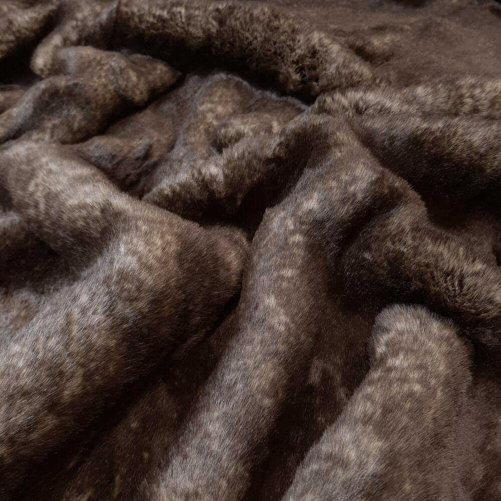 Wombatin kudottu turkis - kudotun turkin jäljitelmä - per 10cm